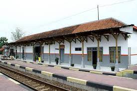 Seyang activewear perusahaan korea yang memproduksi baju renang untuk di eksport ke eropa dan asia. Heritage Kereta Api Indonesia