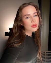 🪭👄 video: @anna.lerman.ph make: @sannikova_mua loc: @costaphstudio