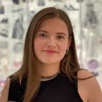 Alma Maese's Instagram, Twitter & Facebook