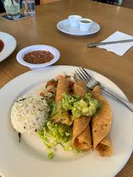 View the online menu of el rey de la papa and other restaurants in winter garden, florida. La Serenata Restaurant West Los Angeles California Restaurant Happycow