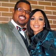 Bishop Weeks (@BishopWeeks)