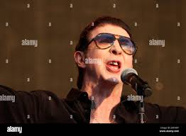 Richard almond hi-res stock photography and images