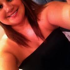 Courtney Carhart (@CarhartCarhart)