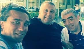 Ülkemizi yasadışı bet işleri için kapattıran, rum'dan ülkemize kasten ve bilerek hastalıklı insanları sokan, bunları ülke içinde dolaştıran halil falyalı, terör estirmeye devam ediyor. Dfmmxxowd2lt9m