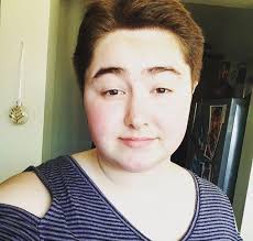 Connecting with other weebs online