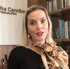 Martha Henning's Instagram, Twitter & Facebook