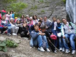 Informații despre vila floare de colt? TabÄƒra Floare De ColÅ£ DurÄƒu 2011 Scoala GimnazialÄƒ Iorgu Radu Barlad