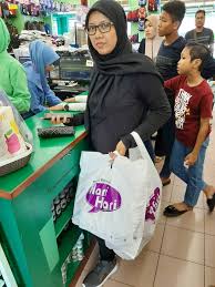 Pusat pakaian hari hari's top competitors include reliance industries, future group and dmart. 5 Sebab Memilih Pusat Pakaian Hari Hari Tips Jimat Membeli Kelengkapan Sekolah Marina Bashah