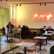 Reinhard krull under the lime trees in berlin © visitberlin, foto clara kiau for a quiet moment of reflection visit the spreading green cemeteries. The Visit Vorbote Einer Neuen Generation Cafes Am Leo Weddingweiser