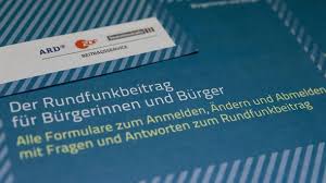 Der rundfunkbeitrag (ehemals „rundfunkgebühr) ist eine abstrakte, nicht an die teilnahme am rundfunk gebundene regelmäßige zahlungsverpflichtung, die im. Rundfunkbeitrag Ab 2013 Das Sind Die Gebuhren