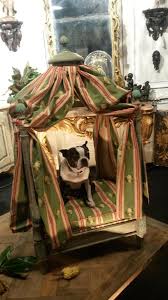 Niche Pour Chien Lit A La Polonaise Chaises Tabourets Sur Niche Chien Chien Maison Pour Chien