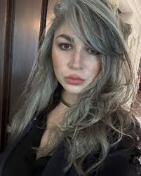 First night out since the baby for this mommy…with a new haircut ✂️ ⁣ .⁣ .⁣  .⁣ .⁣ .⁣ #bangs #bangstyle #curtainbangs #fashiongram #fashionstyle #fringe  #fringebangs #haircut #hairfashion #longhair #longhairdontcare #newhair  #newhaircut #