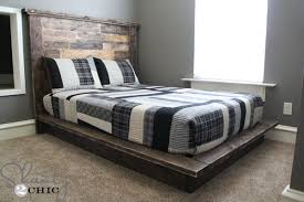 Meet sisters ashley & whitney, two power tool wielding diy queens, on a mission to create beautiful and affordable furniture, turning houses into homes. Easy Diy Platform Bed Shanty 2 Chic