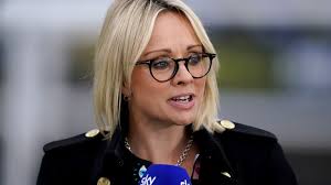 Alex Hammond's Instagram, Twitter & Facebook