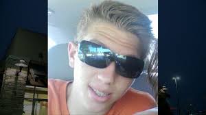 Friends gather at Chick-fil-A to share memories of Blue Valley teen killed  in car wreck