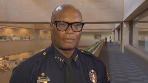 Dallas picks Detroit officer as first female police chief