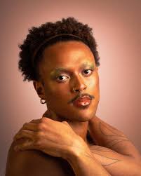 Getting close with this Raoul Alejandre inspired shoot 🖤 Watch more makeup  looks like this come to life