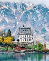 Từ việt nam, bạn chỉ có thể đến thụy sỹ bằng đường hàng không và phải qua điểm trung chuyển vì hiện tại chưa có đường bay thẳng tới thụy sỹ. Háº¡ Canh NÆ¡i Anh Quay á»Ÿ Ä'au Táº¡i Thá»¥y SÄ© Vietnamnet