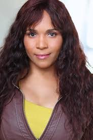 Danielle Hobbs's Instagram, Twitter & Facebook