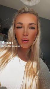 Demi Brooks's Instagram, Twitter & Facebook