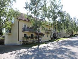 Der durchschnittliche kaufpreis für eine eigentumswohnung in bad berka liegt bei 1.741,41 €/m². 3 Zimmer Wohnung Zu Vermieten Robert Koch Allee 1b 99438 Bad Berka Weimarer Land Kreis Mapio Net