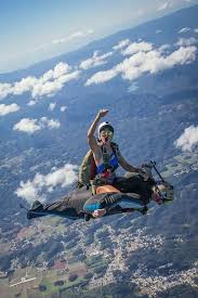 Перевод контекст daring c английский на русский от reverso context: 20 Most Daring Photos Taken By Most Adventurous People Bemethis Adventure Extreme Adventure Skydiving