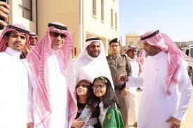 ‏وزير التعليم العالي عبدالرزاق العيسى‏. Ø¨Ø§Ù„ØµÙˆØ± ÙˆØ²ÙŠØ± Ø§Ù„ØªØ¹Ù„ÙŠÙ… Ø§Ù„Ø¯ÙƒØªÙˆØ± Ø£Ø­Ù…Ø¯ Ø§Ù„Ø¹ÙŠØ³Ù‰ ÙŠØ²ÙˆØ± Ù…Ø¯Ø§Ø±Ø³ Ø§Ù„Ø­Ø¯ Ø§Ù„Ø¬Ù†ÙˆØ¨ÙŠ