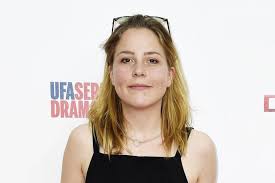 Zu meinen persönlichen stärken zähle ich meine teamfähigkeit und eingenständige arbeit. Ex Gzsz Star Gibt Verlobung Bekannt Gala De