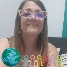 Se presentaba en el programa Fiesta de Teleantillas foto del 81 sabes su  nombre es una cantante baladista romántica. Elige la respuesta correcta.  A.Olga Lara. B.Anyi Lizardo. C.Yinette.