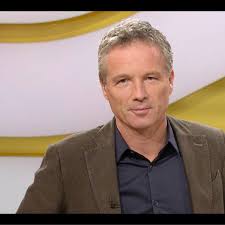 Knack, nick perrin, michel poffet, andi pupato, ueli schmezer und diversen leuten aus dem publikum, die auch. Kassensturz Ueli Schmezer Will Srf Direktor Werden Blick