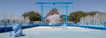 Daniel Arsham Sets Blue Japanese Zen Garden Overlooking Rio S Sugar Loaf Mountain Japanese Zen Garden Japanese Zen Scene Design
