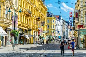 Approximately 29.27% of the city's 96 km 2 (37 sq mi) wide area are grassland. Linz Through Photographs Youth Time Magazine