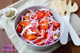 Maybe you would like to learn more about one of these? Insalata Estiva Di Pomodori E Cipolla Rossa Di Tropea Nsalata Di Pummaroru E Cipudda Calabria L Angolo Delle Prelibatezze