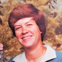 Sandy Mach's Instagram, Twitter & Facebook