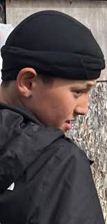 Those kids are Delanda Diallo, Jay Jay Reed french (grey tracksuit with  black stripe) and Mikey Donnelly (black hat) . All very well known to the  police.. Anyone know these? St Mary's