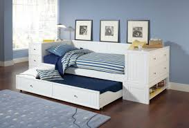 The daybed showcases a cute and fluffy cloud motif in a soft colorful palette with a solid reverse. Hillsdale Cody Daybed Set A White Hd 1604dbtu At Homelement Com