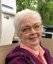 Donna Pohlman's Instagram, Twitter & Facebook