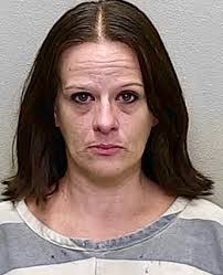 Jayne Berg's Instagram, Twitter & Facebook