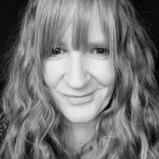 Carrie Patten's Instagram, Twitter & Facebook