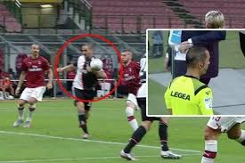La circolare lnd aggiornata04 dicembre 2020 alle 17:16. Rigori Fischiati Contro La Juve Quest Anno Quando Si Puo Di Cerca Di Salvare Il Campionato Ovvero Non Farlo Stravincere Alla Juventus L Arena Del Calcio