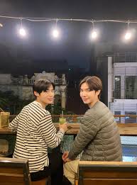 Hi, we are husbands! Where are you seeing this post from? loveislove🌈