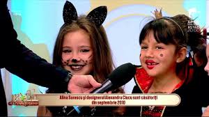 „eu și trupa mea de copii picii lu' soreasca vom cânta și vom fi gazde pentru un invitat artist. Alina Sorescu Si Picii Lu Soreasca Alta Intrebare Neatza Cu Razvan Si Dani Youtube