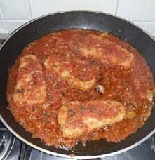A questo punto tagliare il pesce per ottenere filetti di baccalà di grandezza media. Florencecity Rivista Fiorentina Baccala Alla Fiorentina Ma Non Ditelo Ai Livornesi