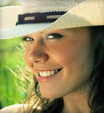 This can be a sign of a larger issue that needs urgent attention. Emergency Dentistry For Tooth Pain In Derry Nh Dental Emergency Londonderry Manchester Nh