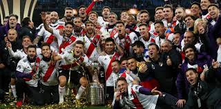 Its length is 11 km (6.8 mi) and its basin size is 47 km2 (18 sq mi). La Copa De La Historia