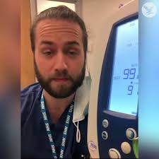 NHS doctor shows how masks do not affect breathing