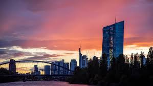 Ultraniedrige Zinsen Bleiben Ezb Setzt Anti Krisen Kurs Vorsichtig Fort Finanzen Finanztipps Und Zentralbank