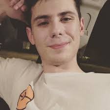 Frank Cates's Instagram, Twitter & Facebook