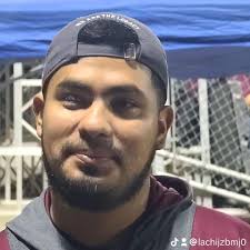 What does dreaming of being a security guard mean?