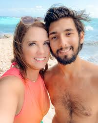 It's been a little bit since I've been back to Grand Turk, but I hope to  get there again soon. Melissa and I usually enjoy a beach day there, as  there's a